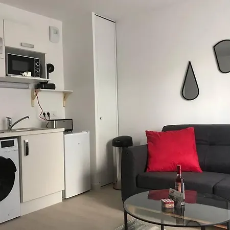 Grand Studio Meuble Pour 1 Ou 2 Personnes Apartment