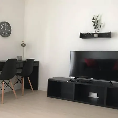 Grand Studio Meuble Pour 1 Ou 2 Personnes Apartment Rennes